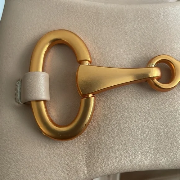 Elegant Cream Mules with Gold Accent - Picture 5 of 5